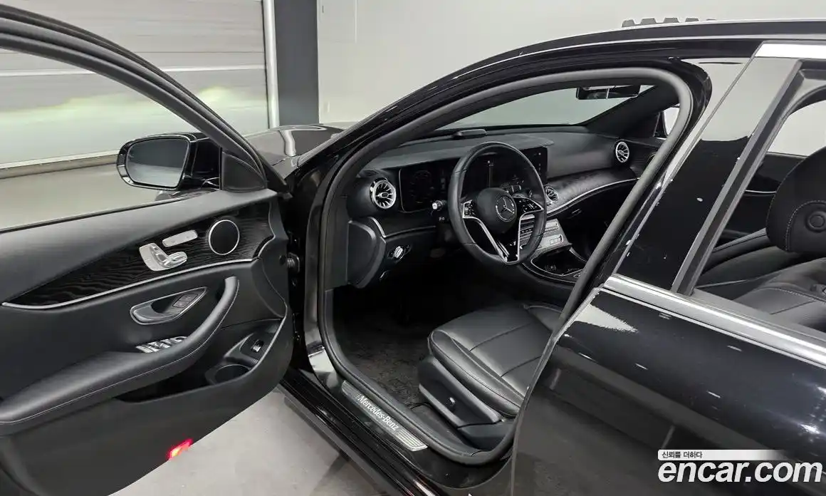 Mercedes-Benz E-Class 2023 2.0 гидро, фото 10