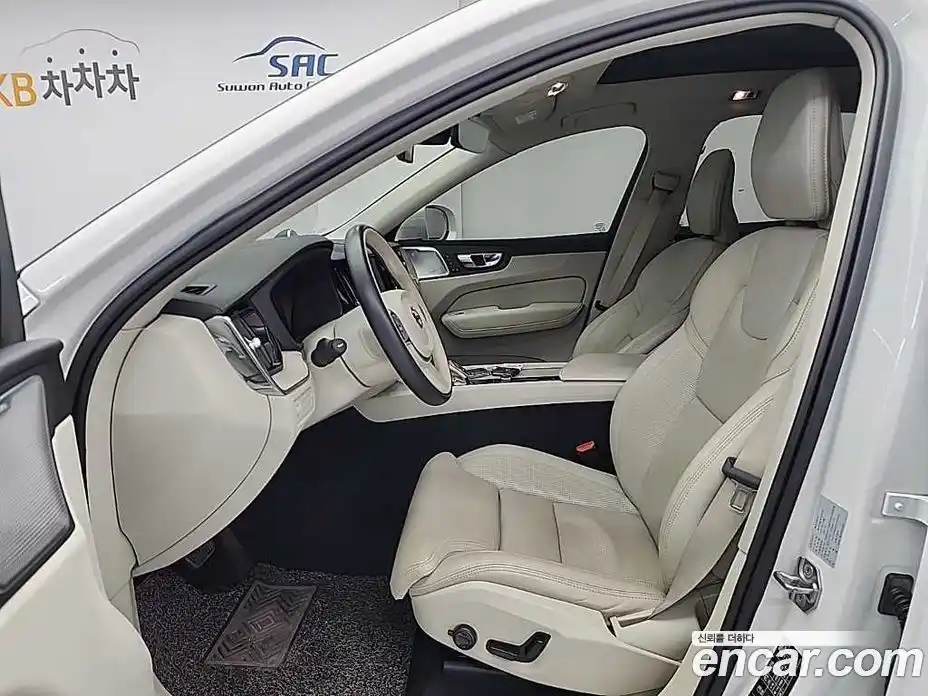 Volvo XC60 2021 2.0 гидро в Москве № 373843, фото 11