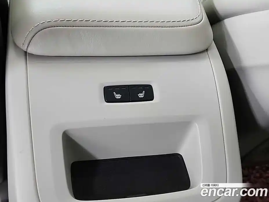 Volvo XC60 2021 2.0 гидро в Москве № 373843, фото 13