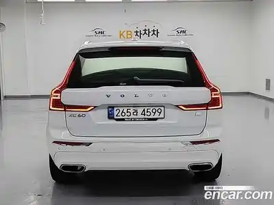 Volvo XC60 2021 2.0 гидро в Москве № 373843, миниатюра 3