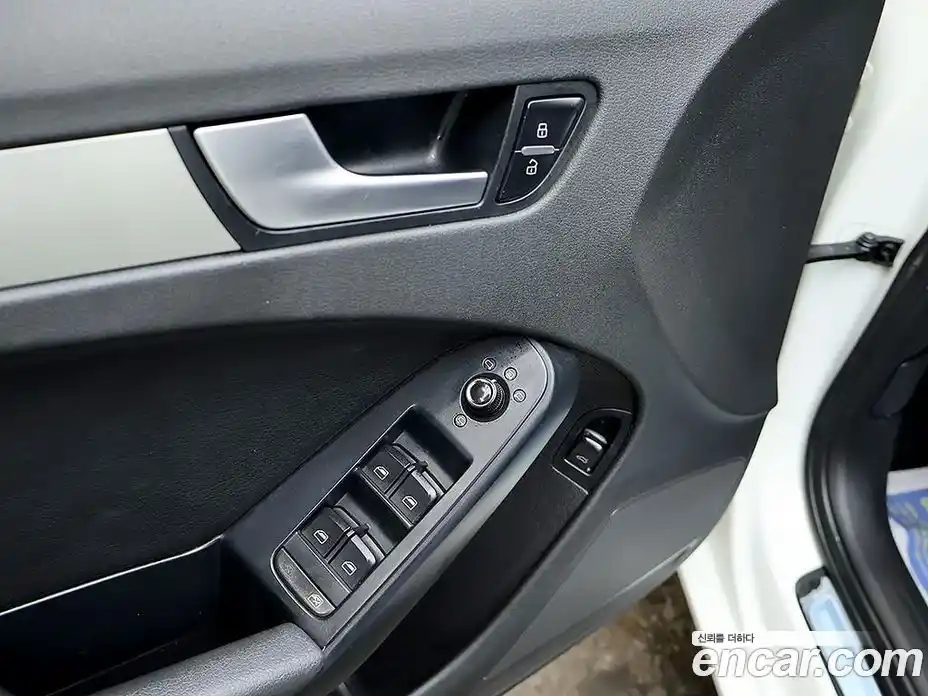 Audi A4 2010 2.0 гидро в Москве № 391871, фото 13