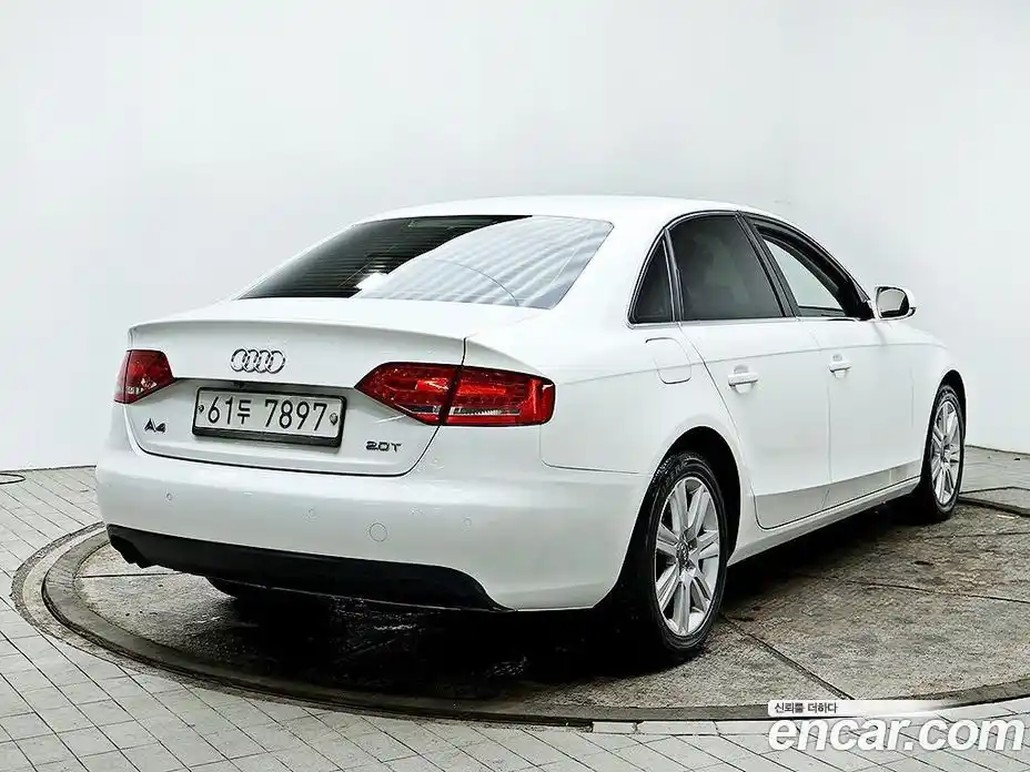 Audi A4 2010 2.0 гидро в Москве № 391871, фото 3