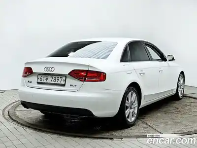 Audi A4 2010 2.0 гидро в Москве № 391871, миниатюра 3