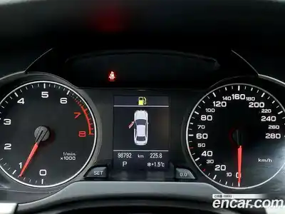 Audi A4 2010 2.0 гидро в Москве № 391871, миниатюра 6
