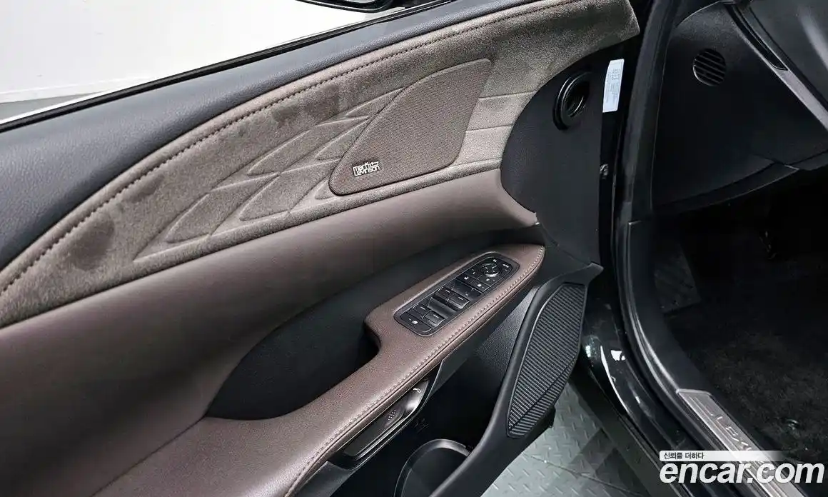 Lexus RX 2023 2.5 гидро в Москве № 499628, фото 18