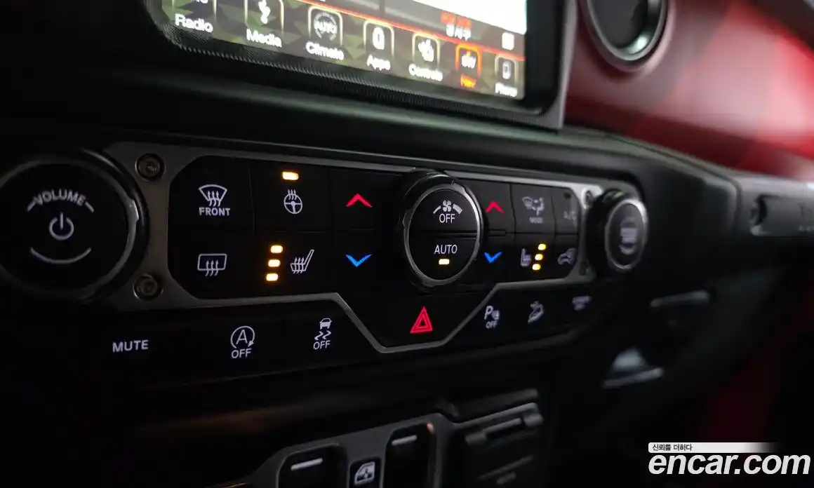 Jeep Wrangler 2019 2.0 гидро в Москве № 535109, фото 17