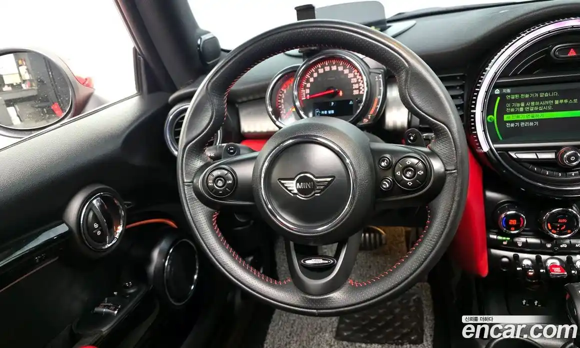 Mini Cooper 2019 2.0 гидро в Москве № 546375, фото 13