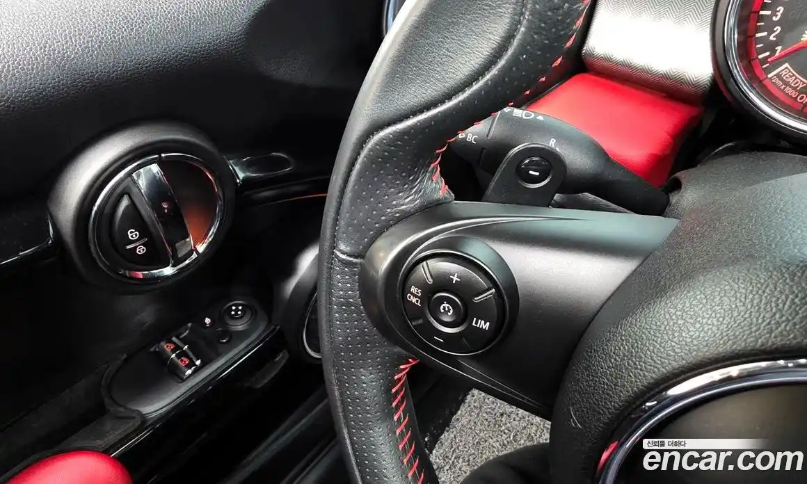Mini Cooper 2019 2.0 гидро в Москве № 546375, фото 17