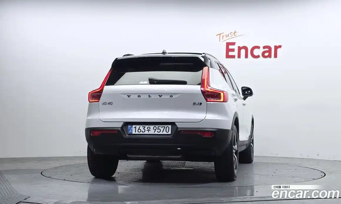 Volvo XC40 2020 2.0 гидро в Москве № 593661, фото 4
