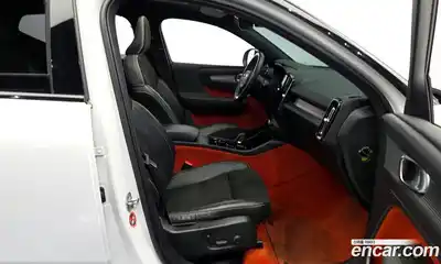 Volvo XC40 2020 2.0 гидро в Москве № 593661, миниатюра 10