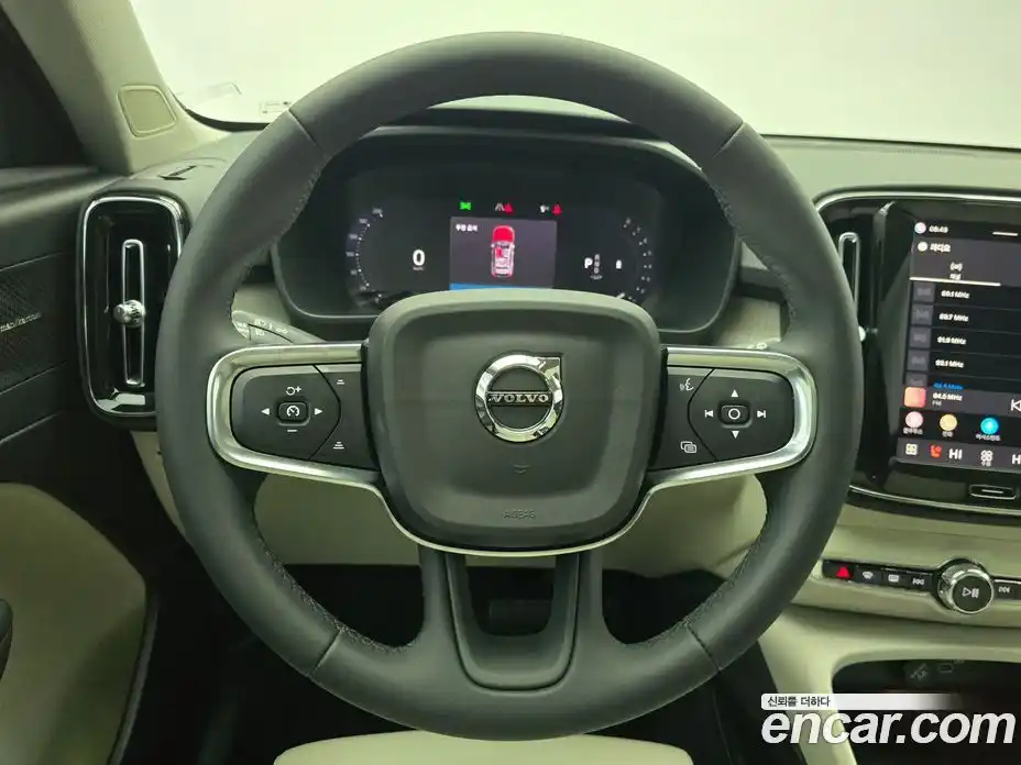 Volvo XC40 2024 2.0 гидро в Москве № 593820, фото 13