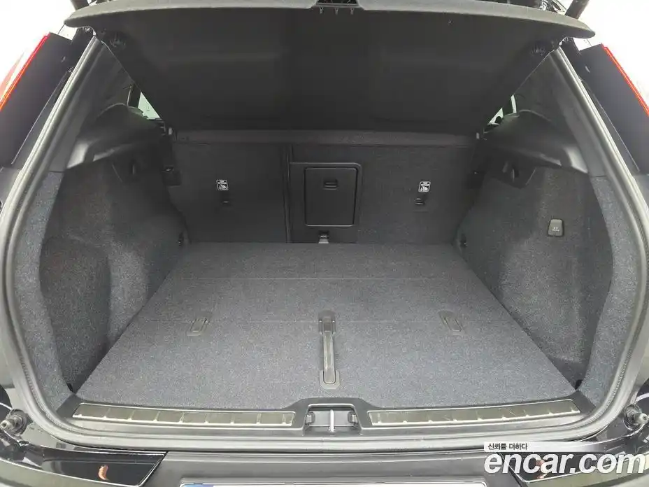 Volvo XC40 2024 2.0 гидро в Москве № 593820, фото 14