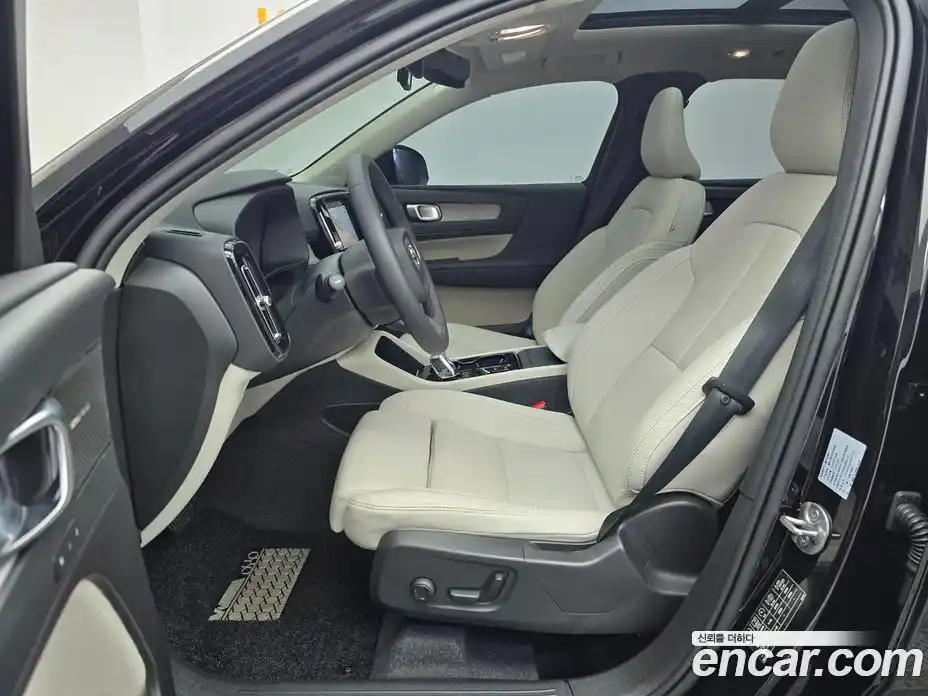 Volvo XC40 2024 2.0 гидро в Москве № 593820, фото 10