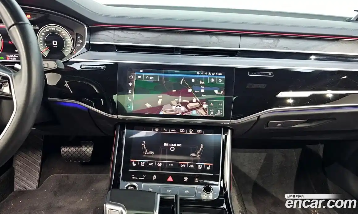 Audi A8 2021 4.0 гидро в Москве, фото 14