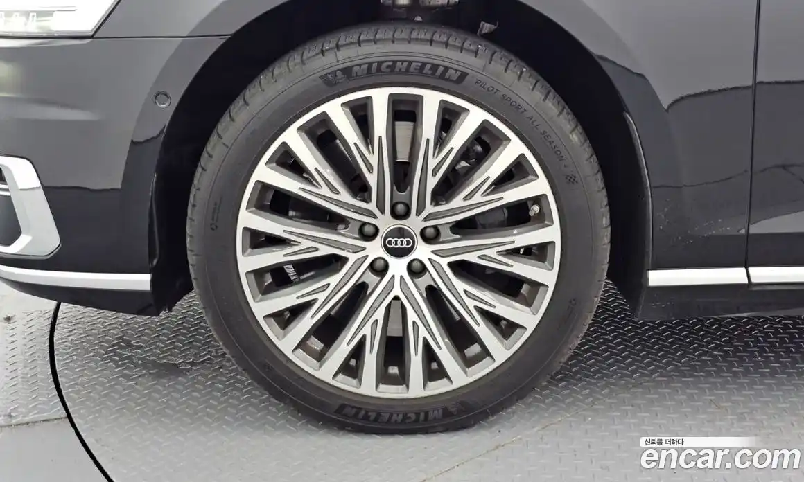 Audi A8 2021 4.0 гидро в Москве, фото 5