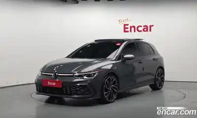 Volkswagen Golf, 2023