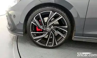 Volkswagen Golf 2023 2.0 гидро в Москве № 767065, миниатюра 5