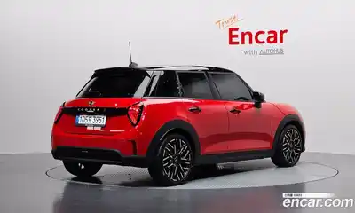 Mini Cooper 2025 2.0 гидро в Москве № 825228, миниатюра 2