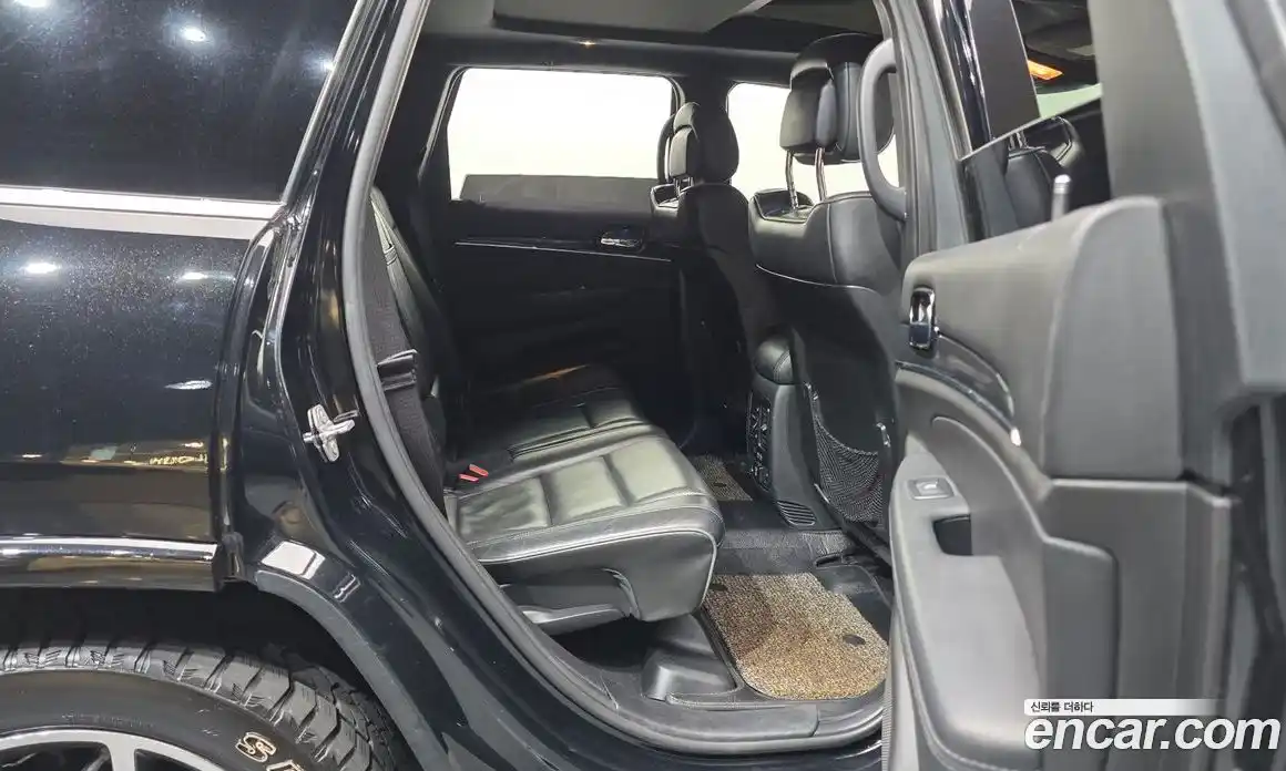 Jeep Cherokee 2019 3.0 гидро в Москве № 826629, фото 11
