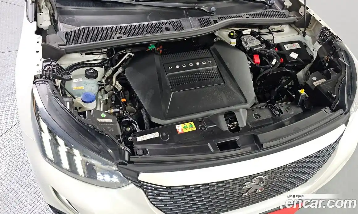 Peugeot 2008 2021 0.1 гидро в Москве № 827494, фото 6