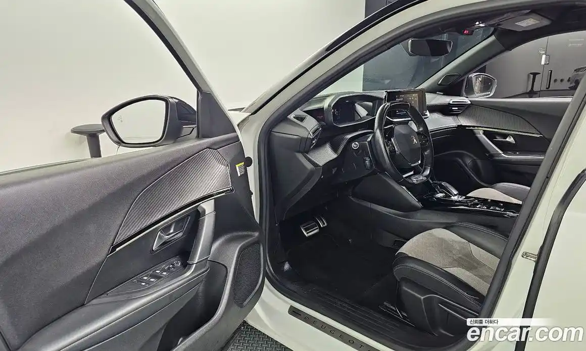 Peugeot 2008 2021 0.1 гидро в Москве № 827494, фото 10