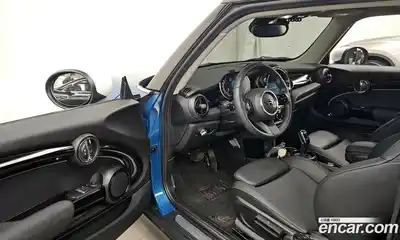 Mini Cooper 2022 1.5 гидро в Москве № 895224, миниатюра 10