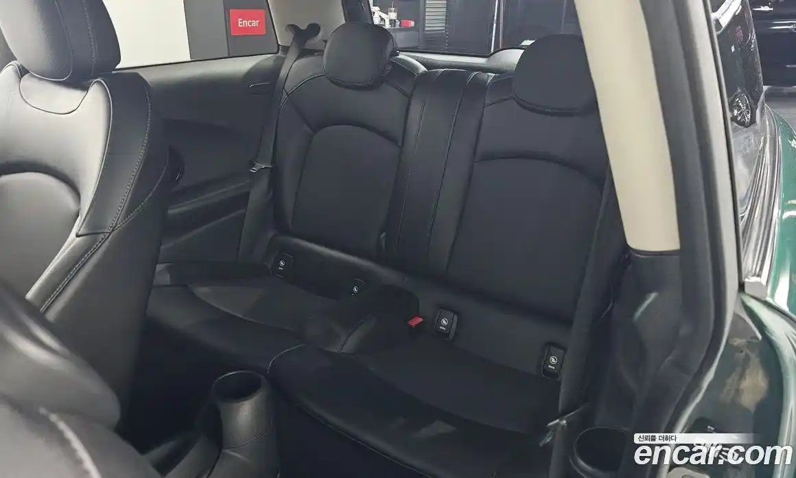 Mini Cooper 2017 1.5 гидро в Москве № 895456, фото 12