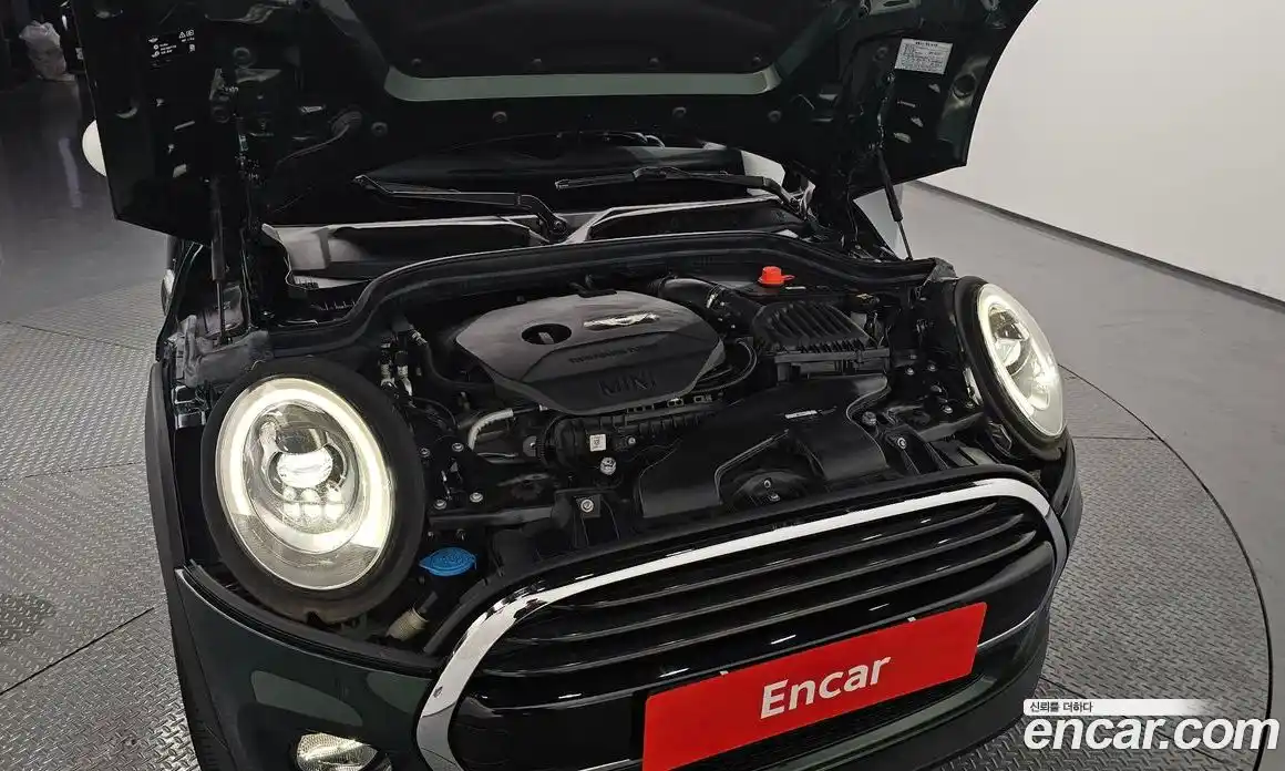 Mini Cooper 2017 1.5 гидро в Москве № 895456, фото 6