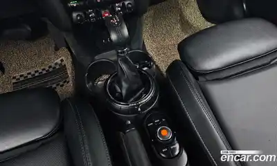 Mini Cooper 2017 1.5 гидро в Москве № 895456, миниатюра 9