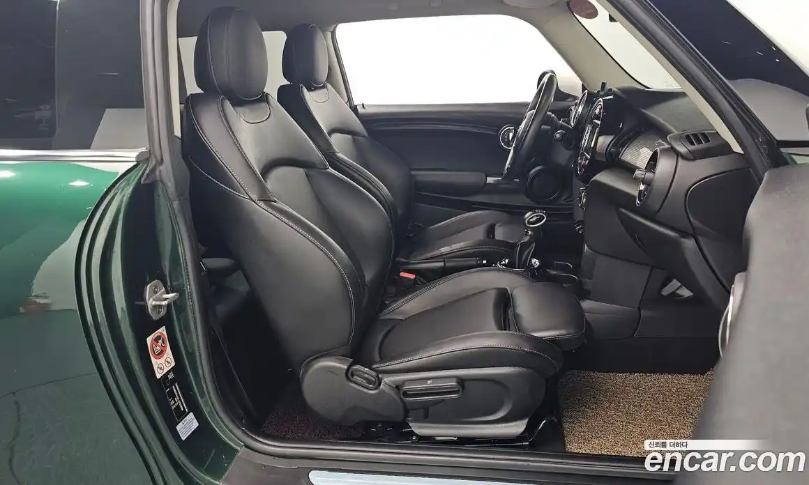 Mini Cooper 2017 1.5 гидро в Москве № 895456, фото 10