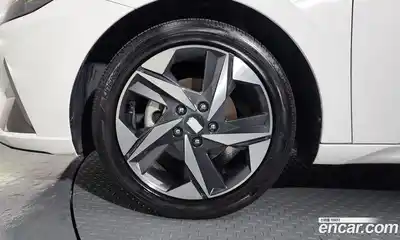 Hyundai Avante 2023 1.6 гидро в Москве № 928099, миниатюра 5
