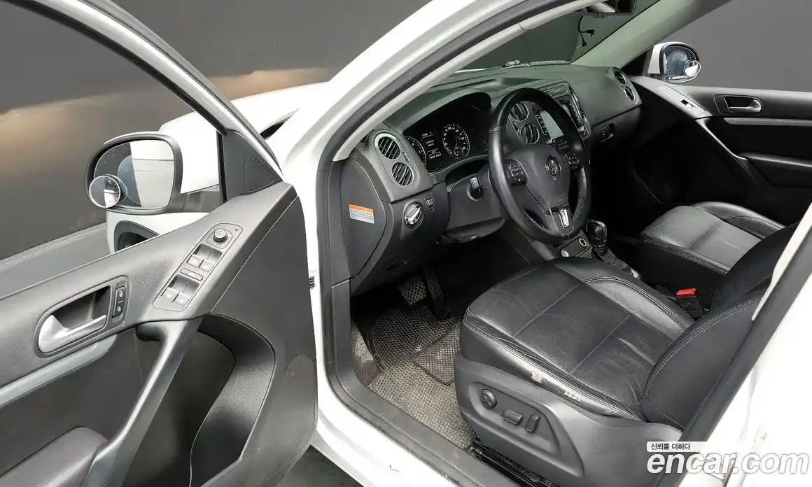 Volkswagen Tiguan 2016 2.0 гидро в Москве № 976139, фото 12