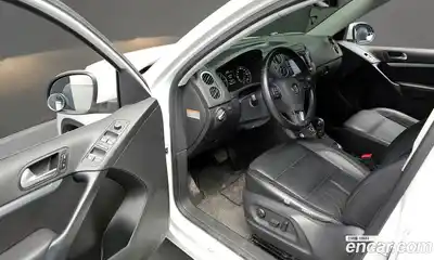 Volkswagen Tiguan 2016 2.0 гидро в Москве № 976139, миниатюра 12