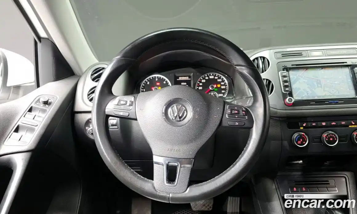 Volkswagen Tiguan 2016 2.0 гидро в Москве № 976139, фото 13