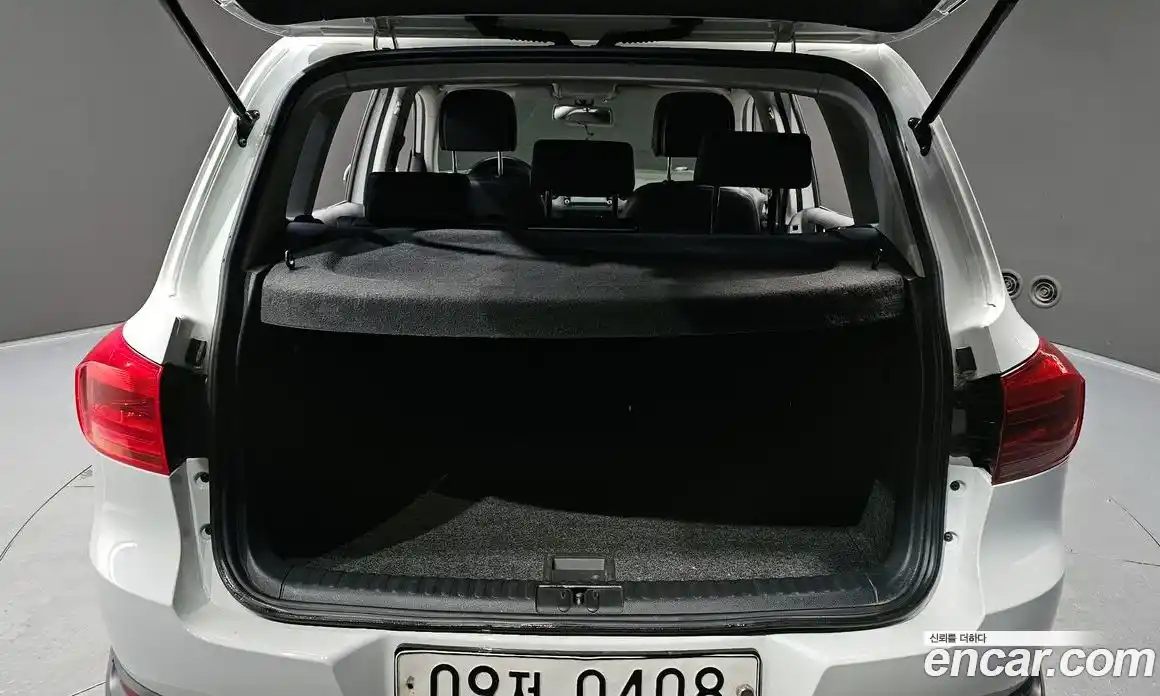 Volkswagen Tiguan 2016 2.0 гидро в Москве № 976139, фото 20