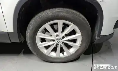 Volkswagen Tiguan 2016 2.0 гидро в Москве № 976139, миниатюра 5