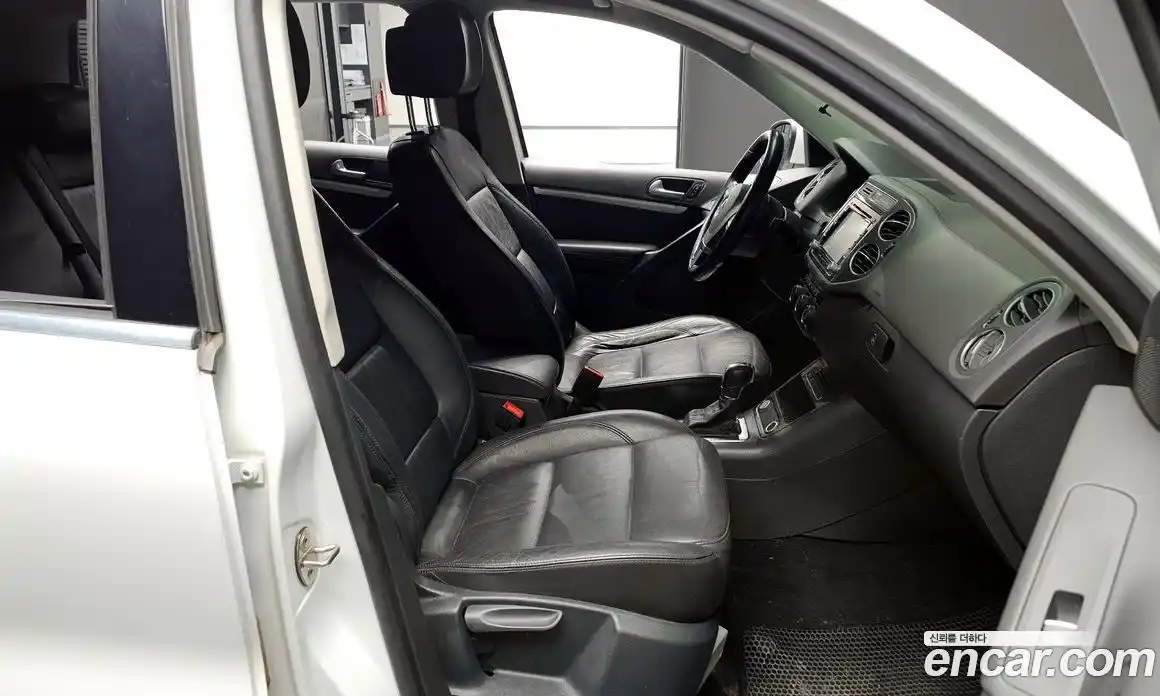 Volkswagen Tiguan 2016 2.0 гидро в Москве № 976139, фото 10