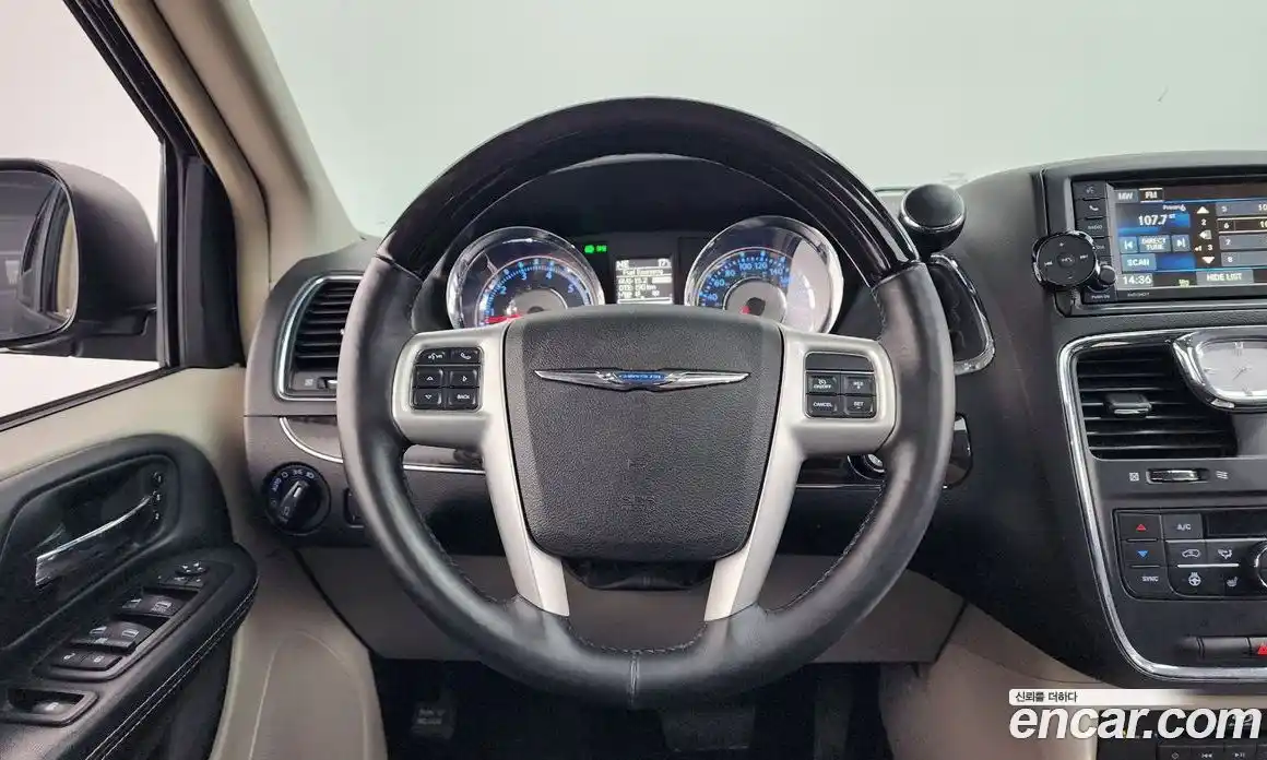Chrysler Grand Voyager 2016 3.6 гидро в Москве № 976645, фото 13