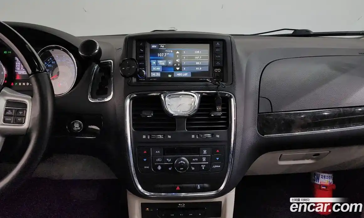 Chrysler Grand Voyager 2016 3.6 гидро в Москве № 976645, фото 14