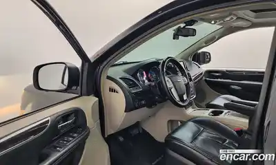 Chrysler Grand Voyager 2016 3.6 гидро в Москве № 976645, миниатюра 10