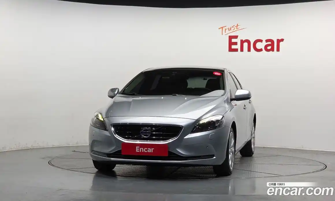 Volvo V40 2015 2.0 гидро в Москве № 1009204, фото 3