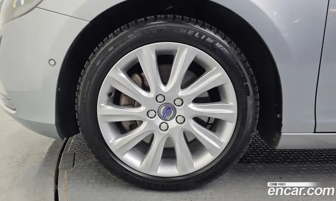 Volvo V40 2015 2.0 гидро в Москве № 1009204, фото 5