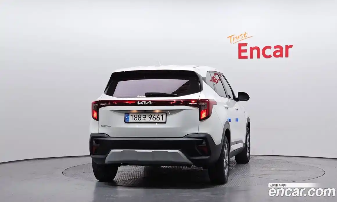 Kia Seltos 2022 1.6 Автомат в Москве № 1009368, фото 4