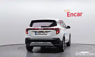 Kia Seltos 2022 1.6 Автомат в Москве № 1009368, миниатюра 4