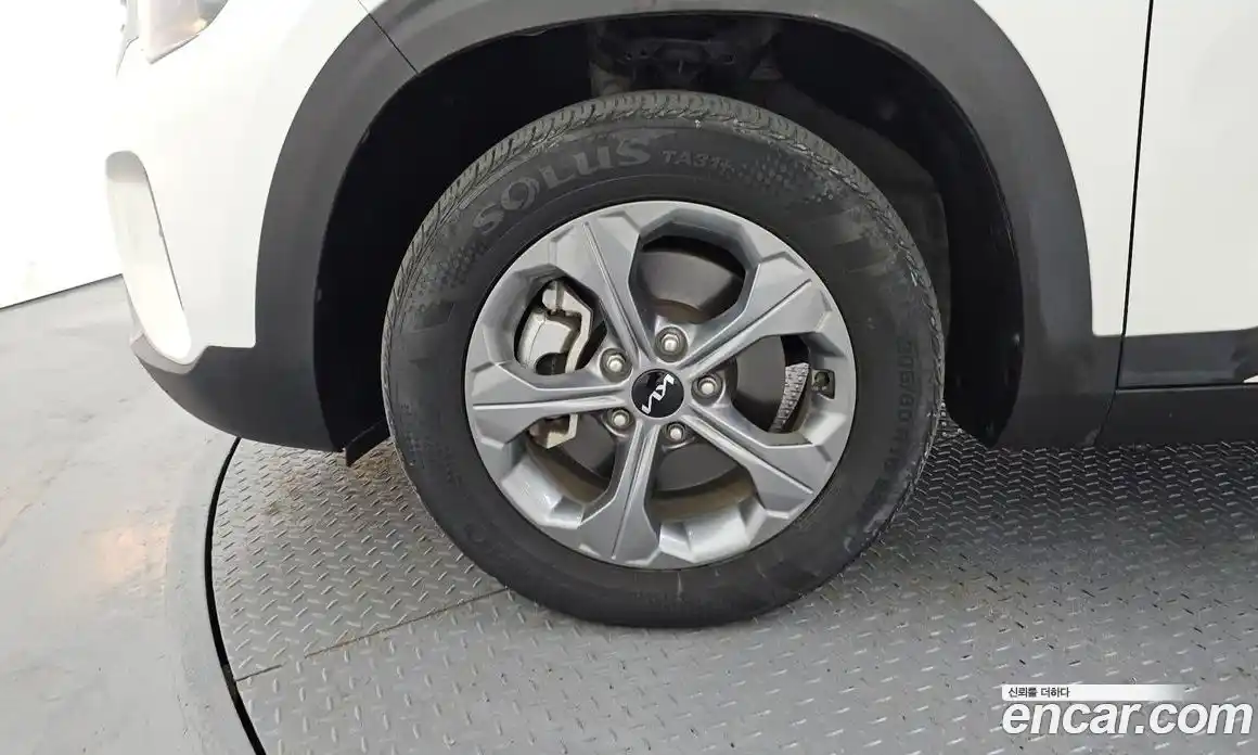 Kia Seltos 2022 1.6 Автомат в Москве № 1009368, фото 5