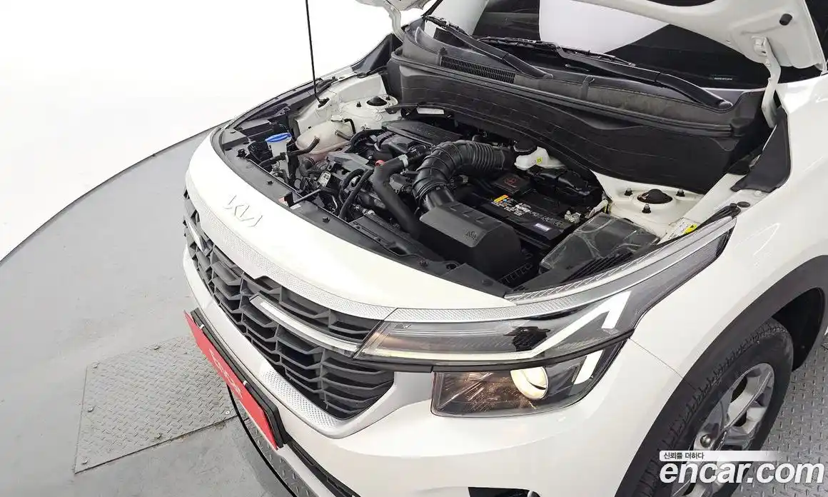 Kia Seltos 2022 1.6 Автомат в Москве № 1009368, фото 6