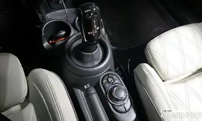 Mini Cooper 2023 2.0 гидро в Москве № 1013622, миниатюра 9