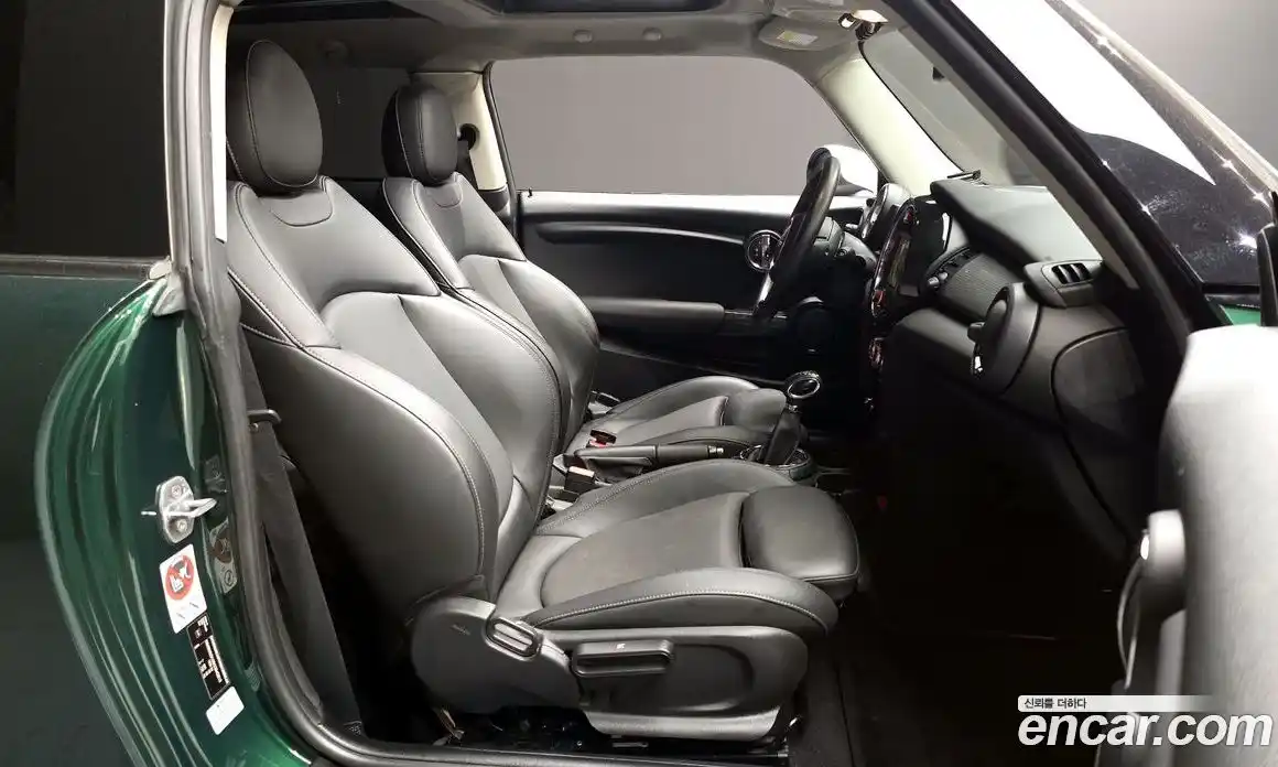 Mini Cooper 2015 1.5 гидро в Москве № 1014002, фото 11