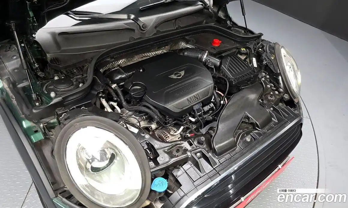 Mini Cooper 2015 1.5 гидро в Москве № 1014002, фото 6