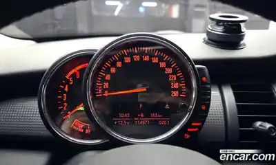 Mini Cooper 2015 1.5 гидро в Москве № 1014002, миниатюра 8